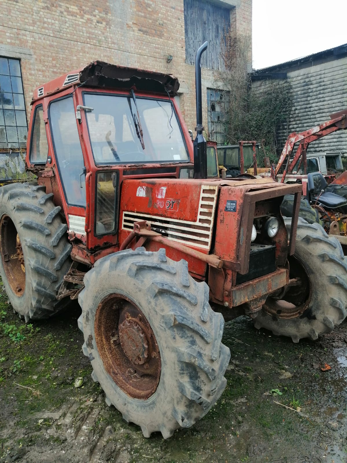 /photos/1703095298Fiat 70 80 DT3.jpg